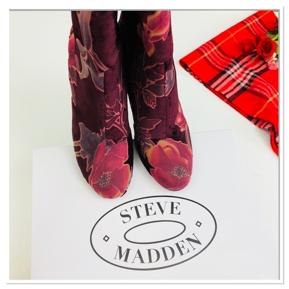 Steve Madden Goldie Block Heel Mid Floral Booties - Picture 5 of 8